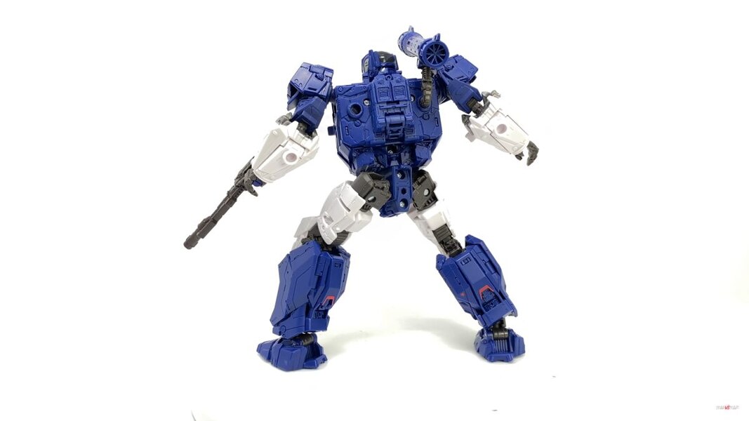 Transformers Studio Series 83 Soundwave More In Hand Image  (16 of 51)